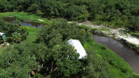 Beautiful secluded Creekside Stilt Cabin in Arcadia, Florida! - image 18