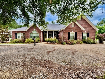 Charming Brick Home Scenic Pond Views for Sale McComb MS - image 1