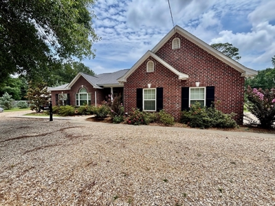 Charming Brick Home Scenic Pond Views for Sale McComb MS - image 36