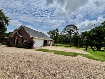 Charming Brick Home Scenic Pond Views for Sale McComb MS - image 28