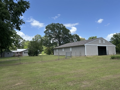 Home on 12 Beautiful Acres in Bogata TX, Red River Co, TX - image 25