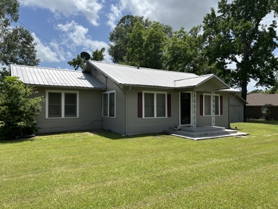 Home on 12 Beautiful Acres in Bogata TX, Red River Co, TX - image 4