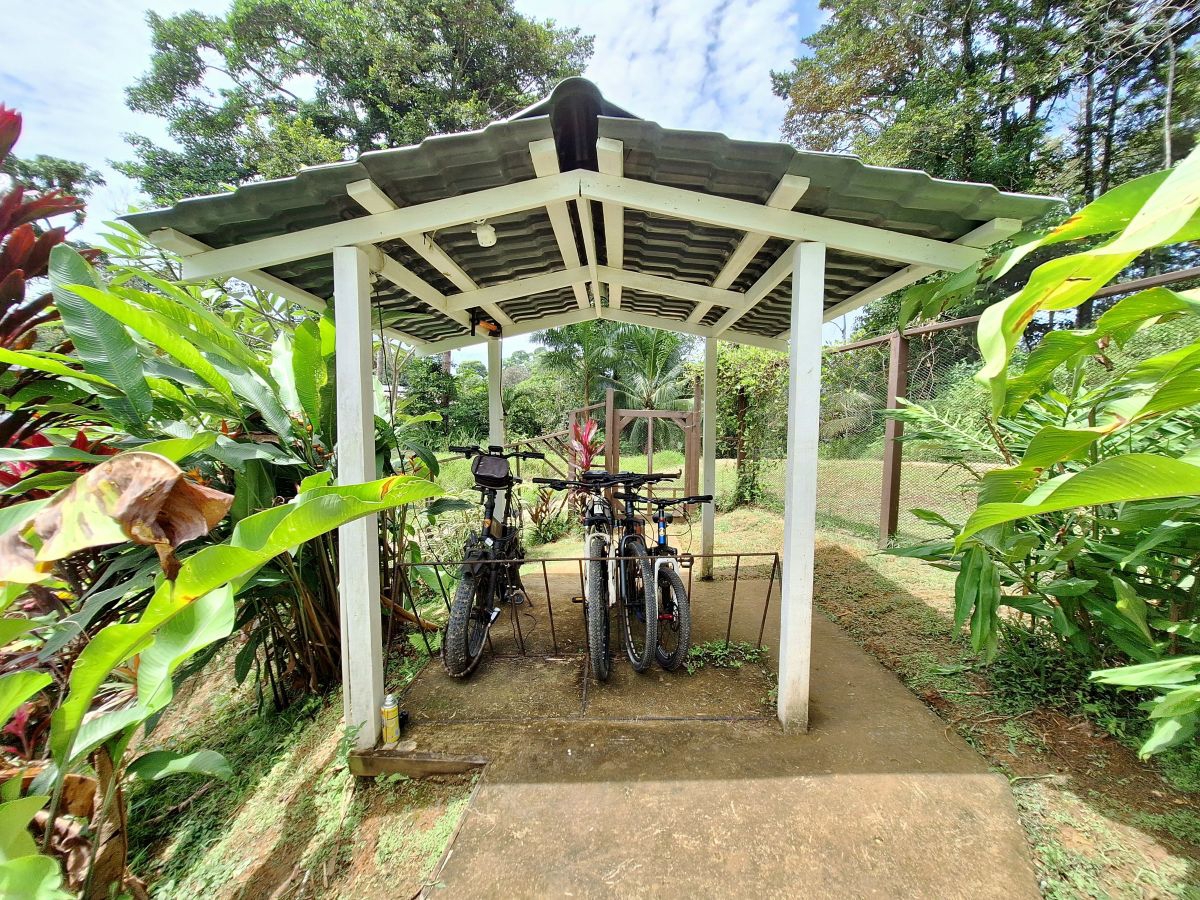 Off-Grid Eco Home, Built 2022 — Plastic Bottle Village, Isla Colón - 36