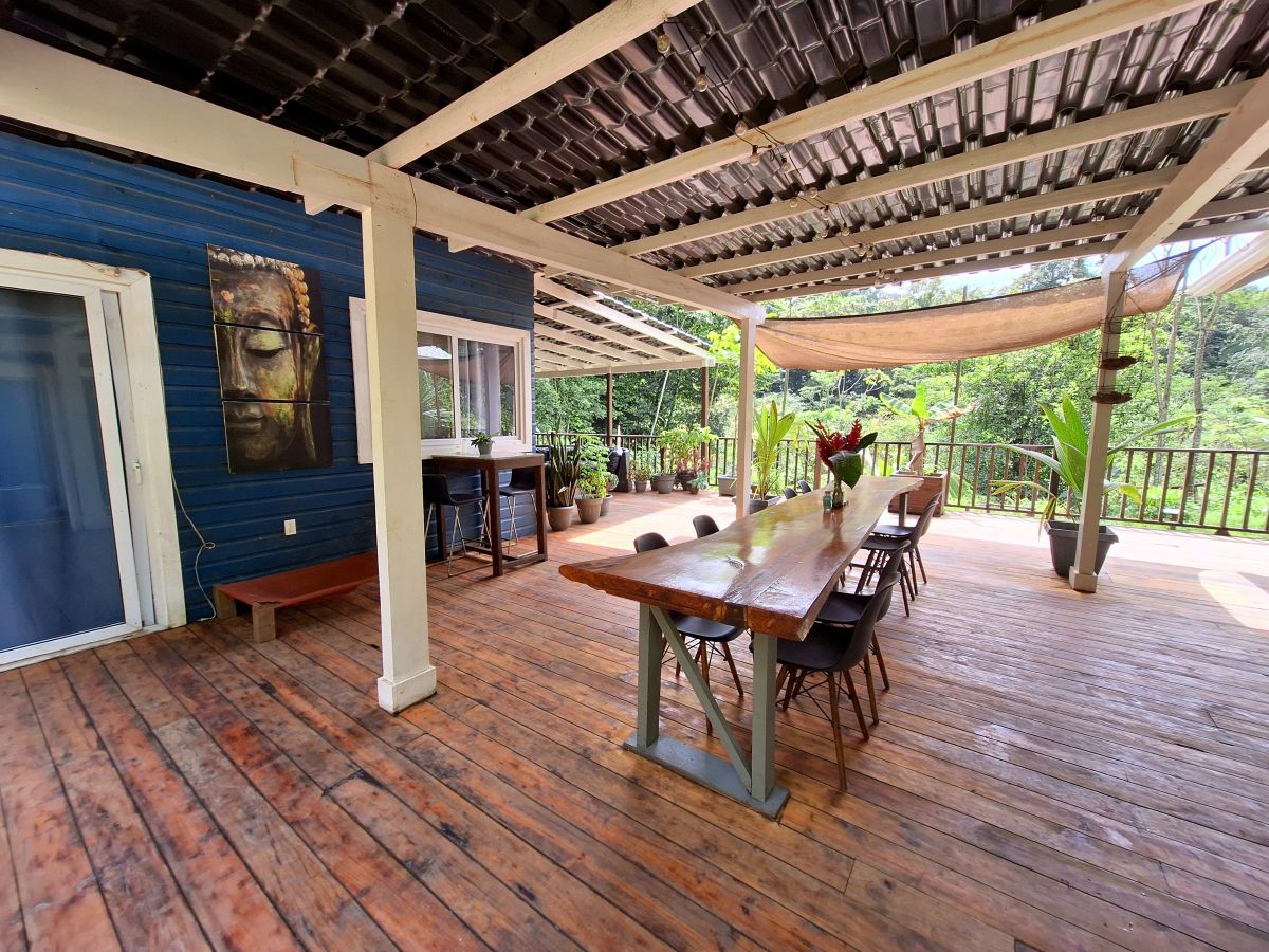 Off-Grid Eco Home, Built 2022 — Plastic Bottle Village, Isla Colón - 24