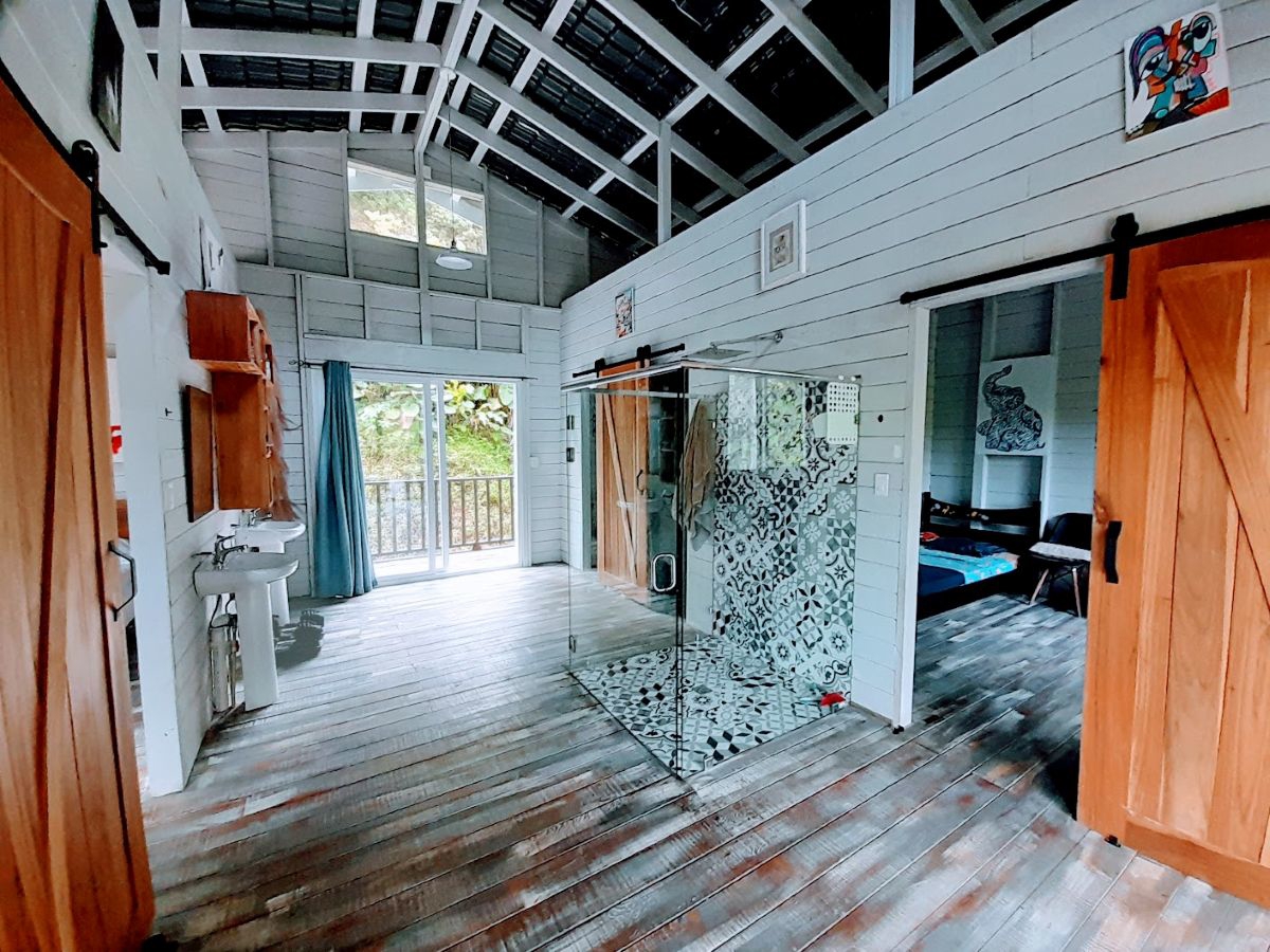 Off-Grid Eco Home, Built 2022 — Plastic Bottle Village, Isla Colón - 15