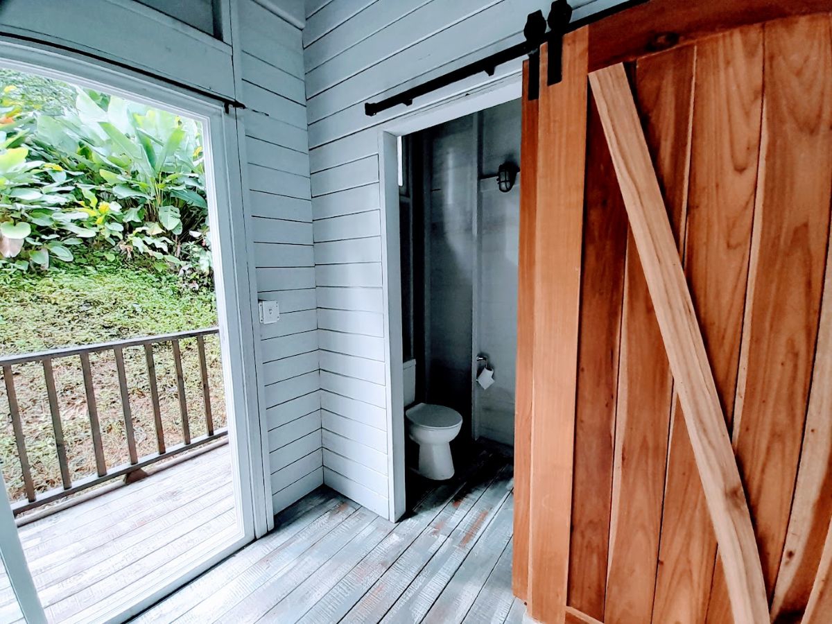 Off-Grid Eco Home, Built 2022 — Plastic Bottle Village, Isla Colón - 18