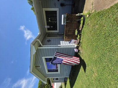 Charming 3 Bedroom Ranch Style Home in Wynnewood - image 3