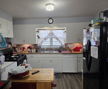 Charming 3 Bedroom Ranch Style Home in Wynnewood - image 9