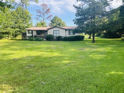 3/2 Modular Fixer Upper 1 Acre Winnsboro Wood County Texas - image 1