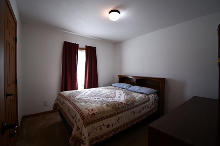 One-Level Living Near the Golf Course - image 11