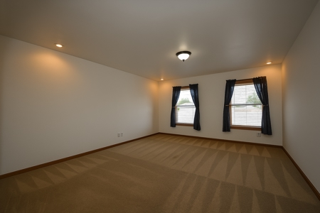 One-Level Living Near the Golf Course - image 6