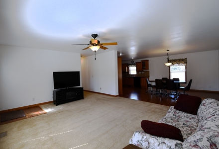 One-Level Living Near the Golf Course - image 5