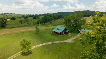 Secluded Log Home Retreat with Stunning Views in the Ozarks - image 48