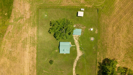 Secluded Log Home Retreat with Stunning Views in the Ozarks - image 42