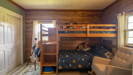 Secluded Log Home Retreat with Stunning Views in the Ozarks - image 28