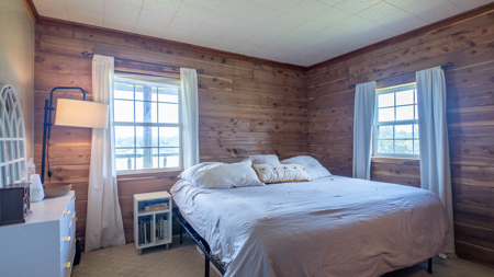 Secluded Log Home Retreat with Stunning Views in the Ozarks - image 29