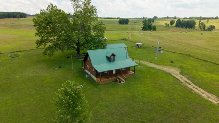 Secluded Log Home Retreat with Stunning Views in the Ozarks - image 46