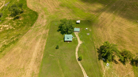 Secluded Log Home Retreat with Stunning Views in the Ozarks - image 43