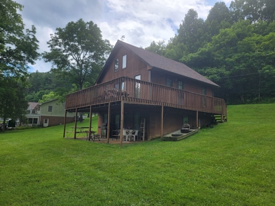 Riverfront Cabin for Sale at Auction in Floyd VA - image 3