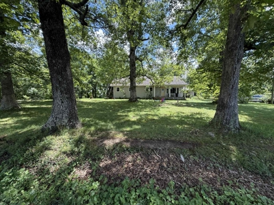 3-Bedroom Home Waiting for Your Personal Touch! - image 11