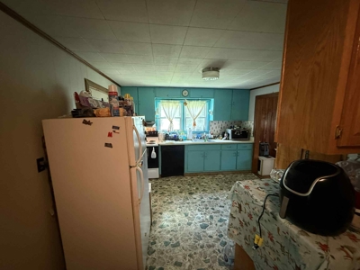 3-Bedroom Home Waiting for Your Personal Touch! - image 23