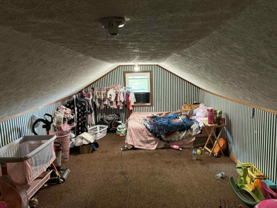 3-Bedroom Home Waiting for Your Personal Touch! - image 34