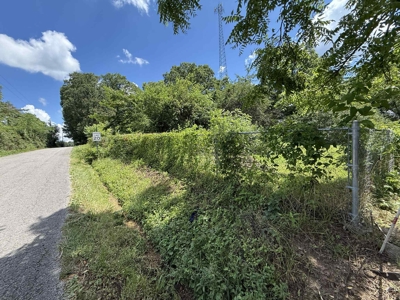 3-Bedroom Home Waiting for Your Personal Touch! - image 14