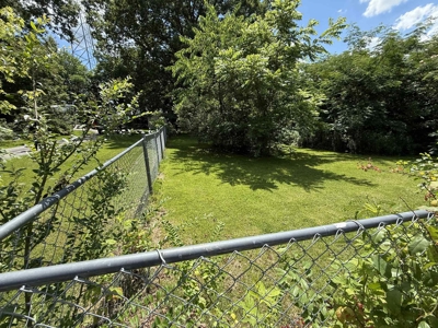 3-Bedroom Home Waiting for Your Personal Touch! - image 13