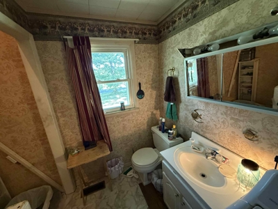 3-Bedroom Home Waiting for Your Personal Touch! - image 26