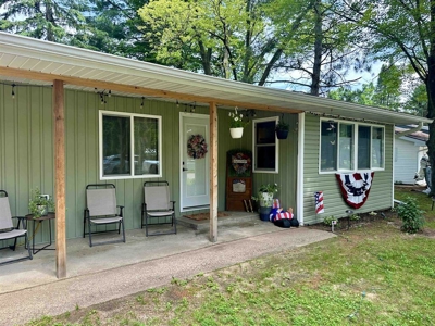 Ranch Home For Sale in Waupaca near Chain O' Lakes - image 4