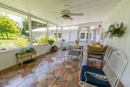 Cozy County Home for Sale in Branford, Florida - image 41
