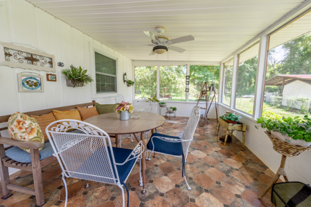 Cozy County Home for Sale in Branford, Florida - image 43