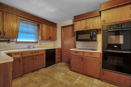 3 Bed 2 Bath Home for Sale Clinton, OK - image 11