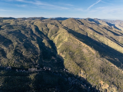 Vacaville, CA Mountaintop 160 Acre Off Grid 4 Bed /3 Bath Home - image 36