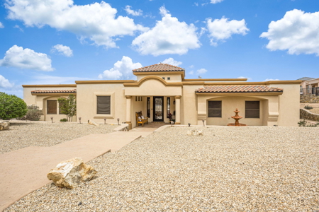 Luxury Desert Oasis in New Mexico - image 1