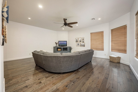 Luxury Desert Oasis in New Mexico - image 17