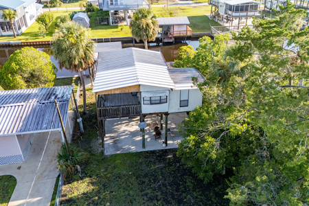 Canal Front Home For Sale in Suwannee, FL - image 7