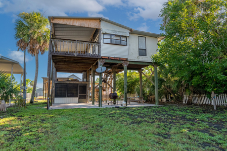Canal Front Home For Sale in Suwannee, FL - image 3