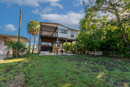 Canal Front Home For Sale in Suwannee, FL - image 2