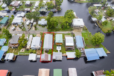 Canal Front Home For Sale in Suwannee, FL - image 20