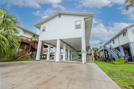 Canal Front Home For Sale in Suwannee, FL - image 2