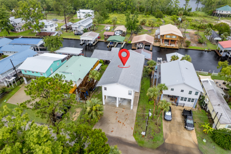 Canal Front Home For Sale in Suwannee, FL - image 19