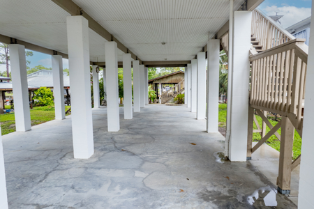 Canal Front Home For Sale in Suwannee, FL - image 4