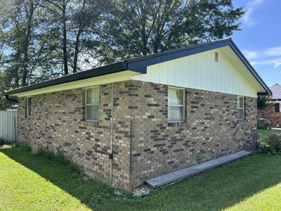 Fully Renovated Home In Town - Garage - Large Yard - Liberty, Ky. - image 12