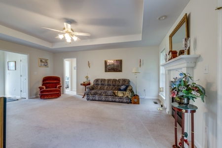 Country Home for Sale in Maury County, Tennessee - image 9