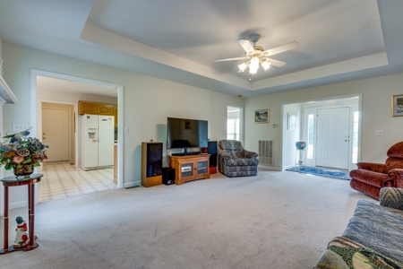 Country Home for Sale in Maury County, Tennessee - image 10