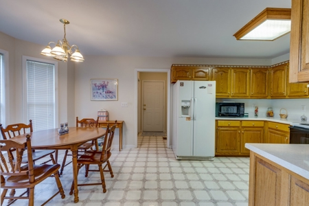 Country Home for Sale in Maury County, Tennessee - image 11