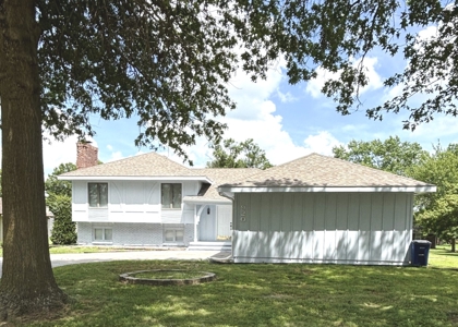 Updated Home for Sale in Chanute, KS - image 2