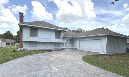 Updated Home for Sale in Chanute, KS - image 1