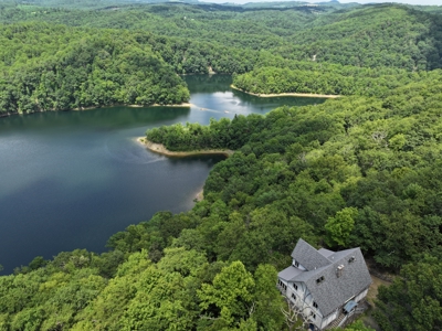Contemporary Home with Panoramic Dan River and Reservoir Views - image 45